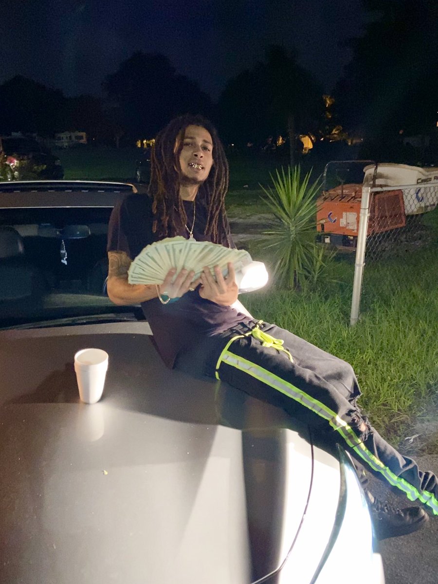 YB⛽ tweet media