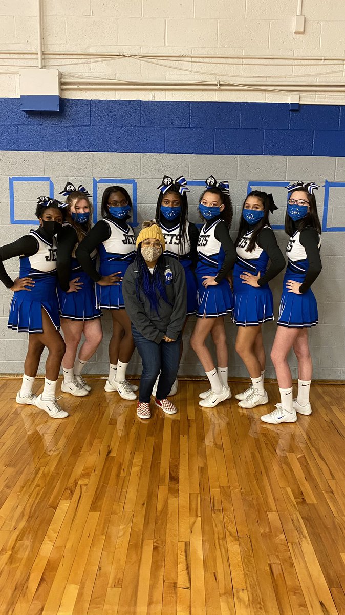 APACheer's tweet photo. They’re back(well half of them.. you’ll see the other half next week) so excited to be back in the Hanger to cheer on our boys! #jetpride https://t.co/YGFItiNBAV