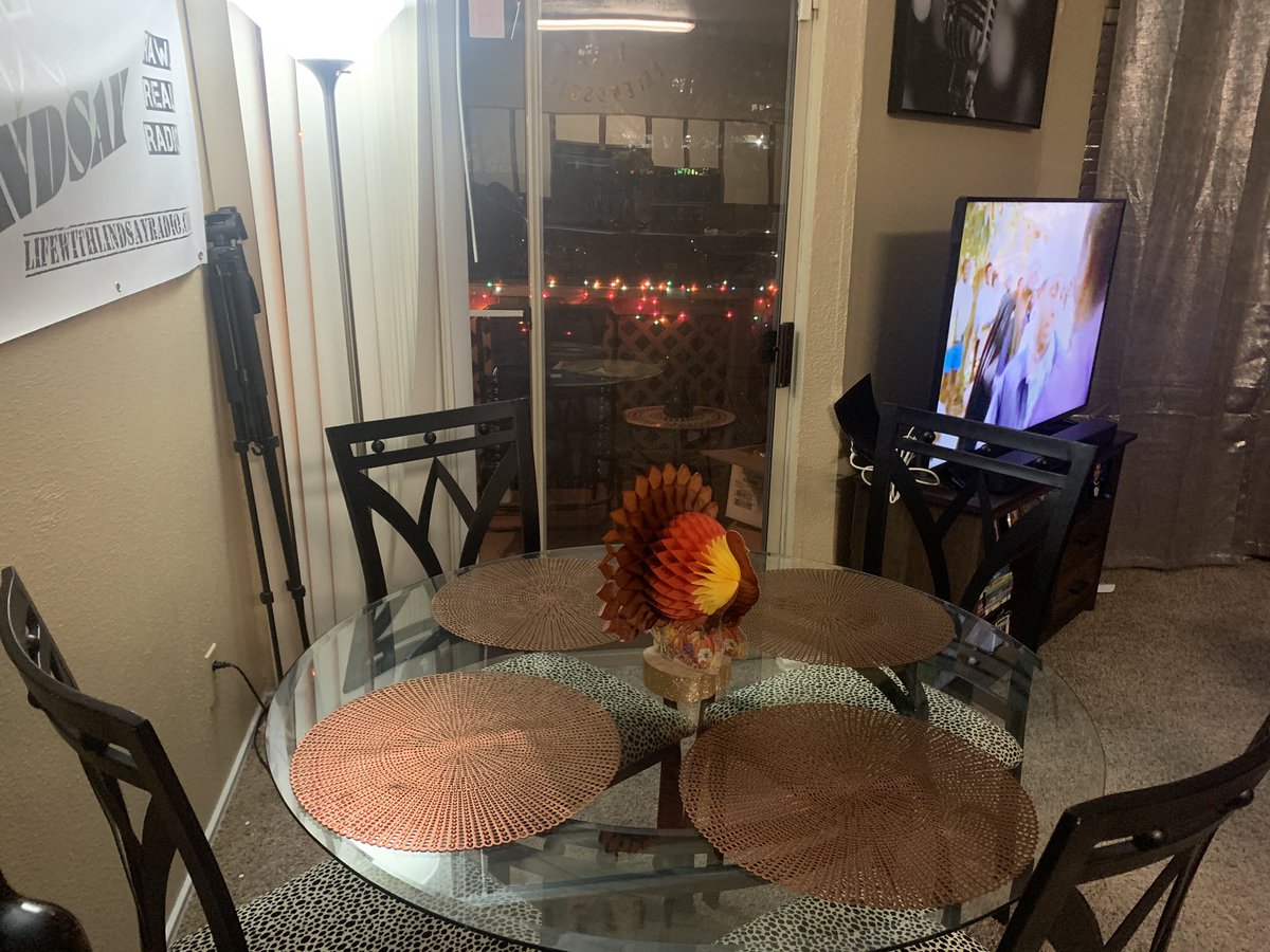 LindsayyOnAir's tweet image. You know how I’m getting old? This excites me... decorating the table lol can’t wait till Thursday.... yes I have a banner up for my show cuz I shoot videos there cuz #2020problems so I left it up @LWLindsay_Radio