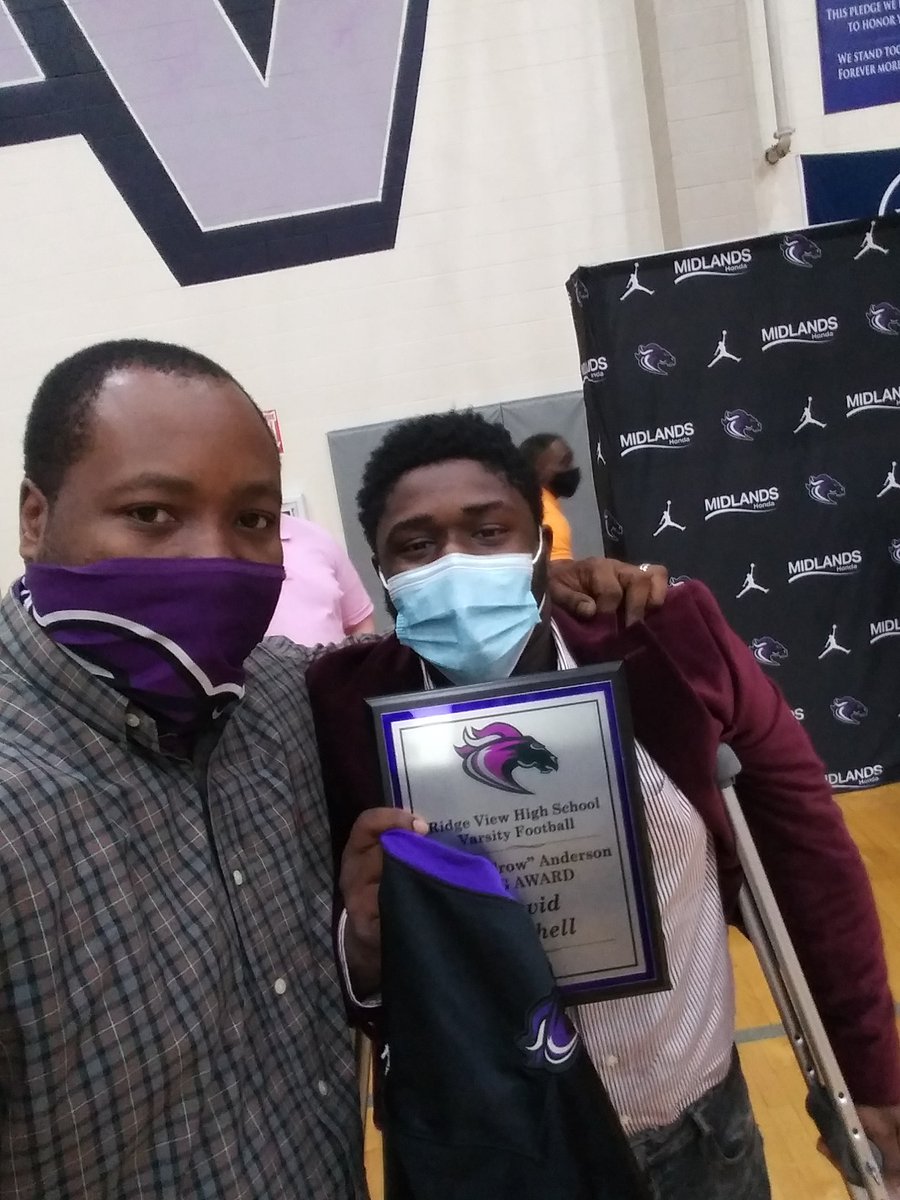 CoachTerry803's tweet photo. Since 7th grade we been down. Hugs, arguments, laughs and tears...we have built a bond that will NEVER be broken. I love this dude like my own son and I make sure he knows it 💜The world is yours @DavoDaDemon 💯🙏🏿 #NextLevel https://t.co/HQrJNDEpnd