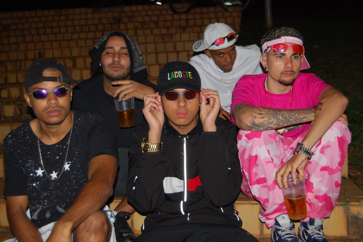 tchunin2's tweet image. Se bater de frente com a Black já sabe né ?? Família ❤️