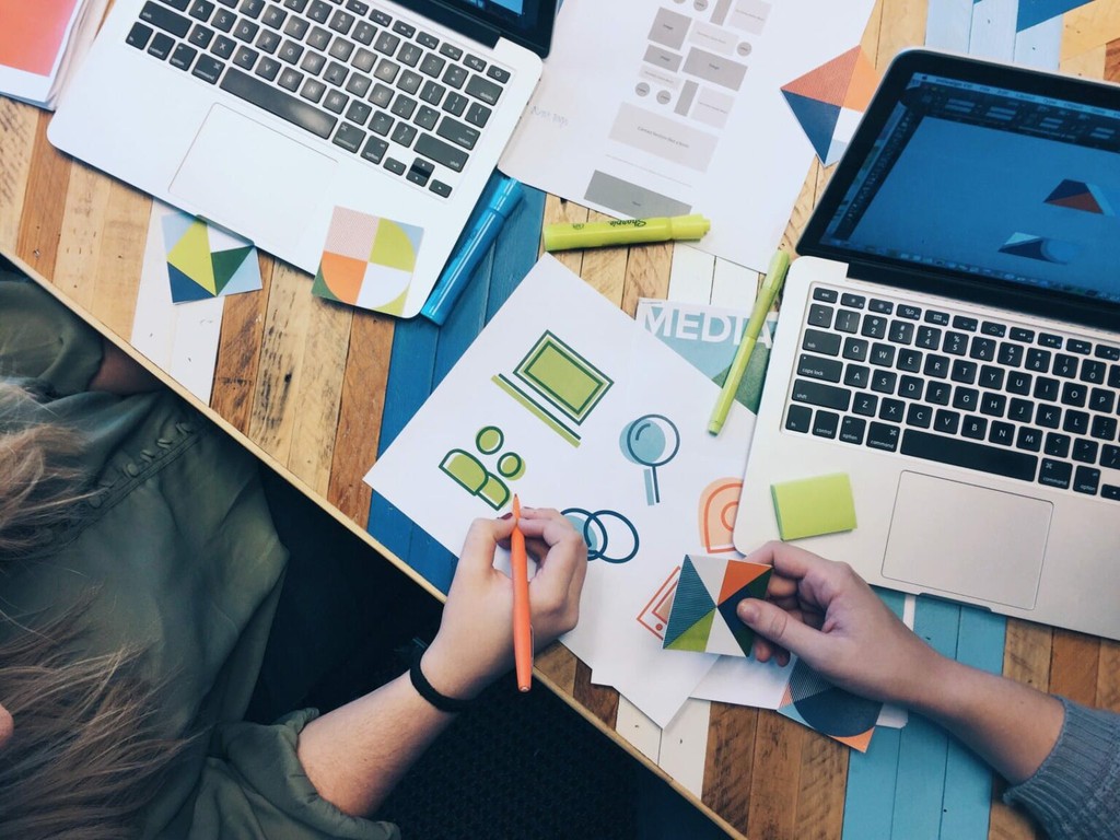 MediaExpert_'s tweet photo. For businesses to stand out from competition, they need to include graphic design in their marketing strategies.
https://t.co/Ntx3krgQwR

#graphicdesign #marketing #digitalmarketing #unlimitedgraphicdesign #graphicdesigner https://t.co/8KTSOXDams