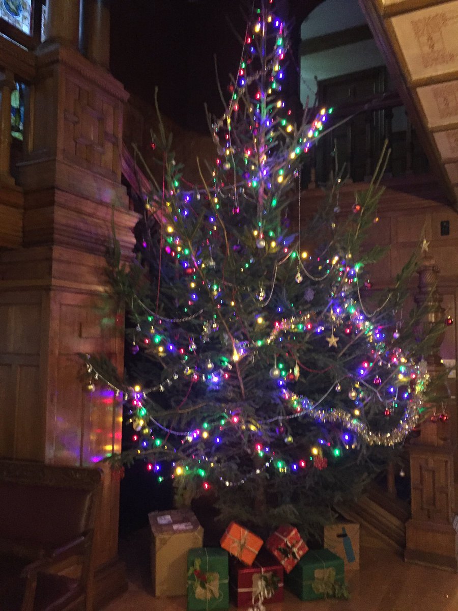 Bedstone_Colleg's tweet photo. Christmas elves have again been working their magic! #bedstonefamily @BedstoneCollege https://t.co/yGeIBBfoVK