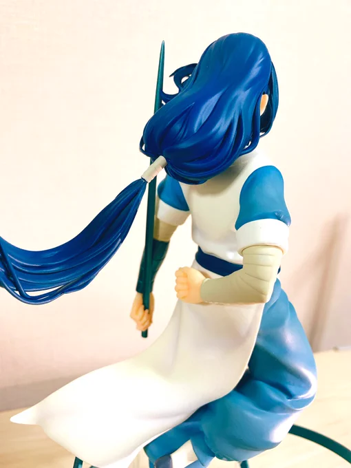 うちにもクラファン无限フィギュア届いた〜〜〜!!!!!後ろ毛がとても良い 