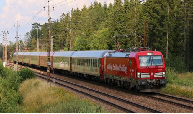 Ta nattåget till #Tyskland! Snälltågets nya linje Stockholm - Malmö - Köpenhamn - Hamburg - Berlin blir första nattåget som kör regelbundet mellan 🇸🇪, 🇩🇰och🇩🇪 sedan 90-talet. Sommaren 2021 avgår det dagligen, biljettförsäljningen startar nu. bit.ly/3fx0Xfs