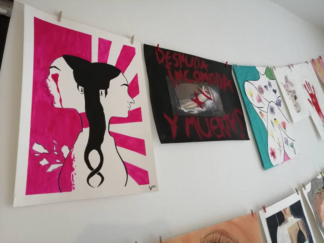 e_puigcerver's tweet photo. Avui, 25 de novembre, és el Dia de l'Eliminació de la Violència contra les Dones! ♀️

A l'Escola utilitzem la pedagogia per eradicar aquesta xacra de la societat. Els i les alumnes del BAT artístic hem fet aquests cartells reivindicatius! ✊🏾

Avui, i cada dia, ens volem vives! 💜 https://t.co/NC6MooyzE5