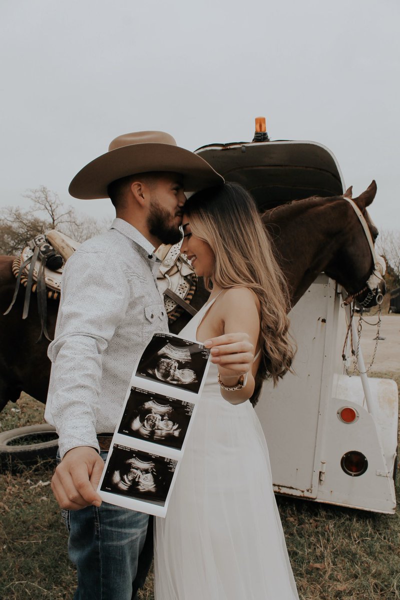 _Jennyyy__'s tweet photo. Baby De Luna 🌙❤️ - April 2021 #pregnancy #pregnancyannouncement #baby #babydeluna https://t.co/o6152wyUqx