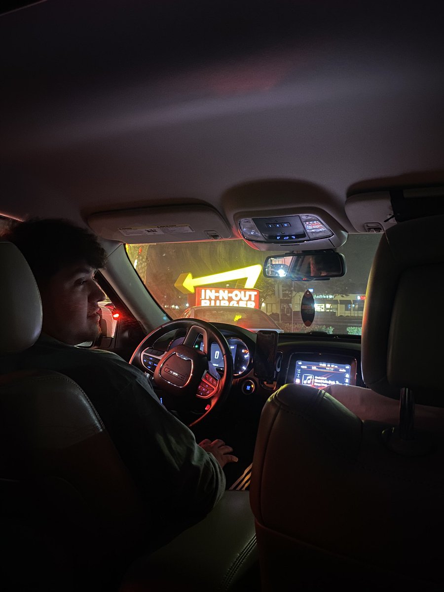 x_antoniio's tweet photo. I miss the 2am in San Diego vibes. https://t.co/RED9lUjpMy