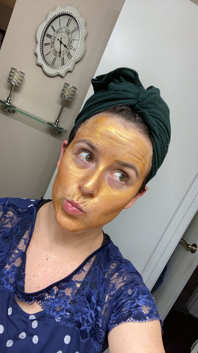 CrazyMissBurge tweet media