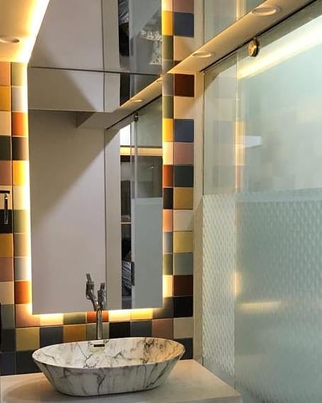 HK_DesignStudio's tweet image. A well-designed powder room can be a beneficial addition to your custom home design.

Tell us what you love about this design!

#ProjectDelivered #PowderRoom #Home #HomeRenovation #HomeInterior #InteriorDesign #Interior #HomeDecor #MissionBeginAgain #NewNormal2020