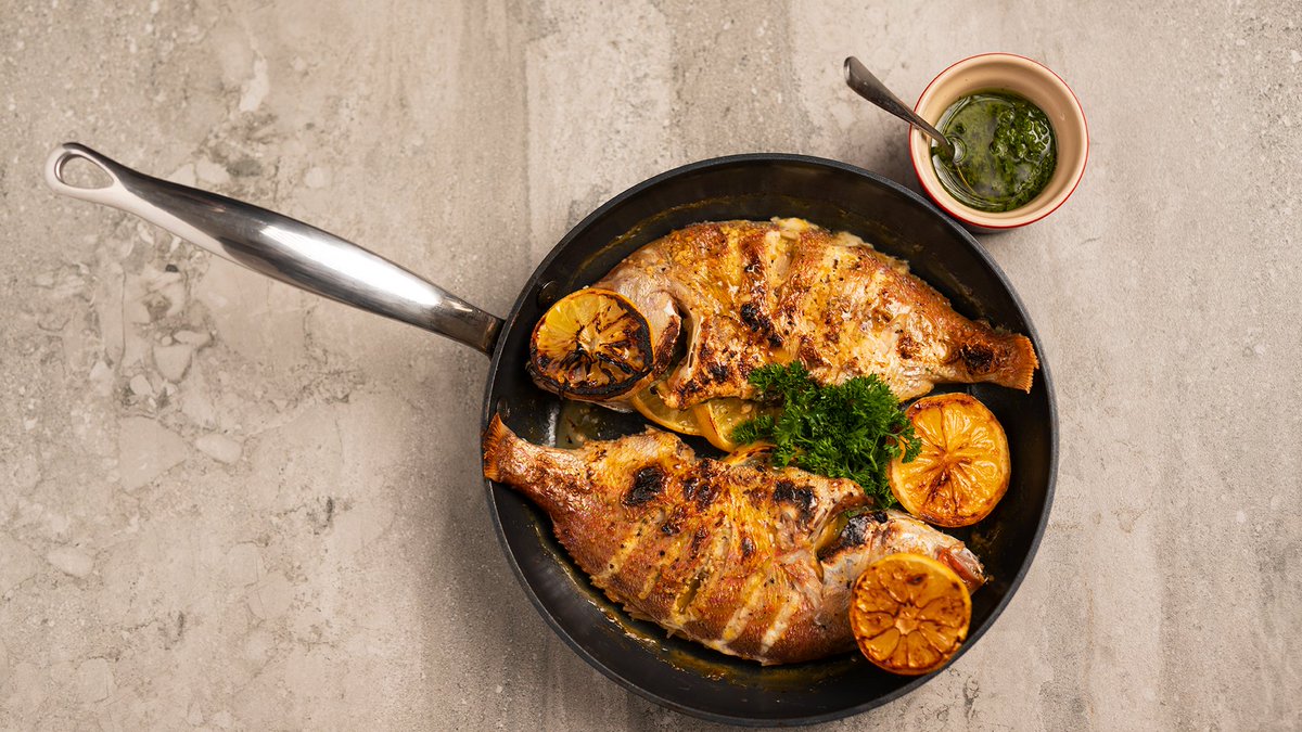 ChefMarcusZA's tweet photo. Enjoy my new Stuffed and Roasted Yellowtail recipe: https://t.co/S6DHeZZR6E

Images by @overdueconcepts https://t.co/ZjkEjC47a6