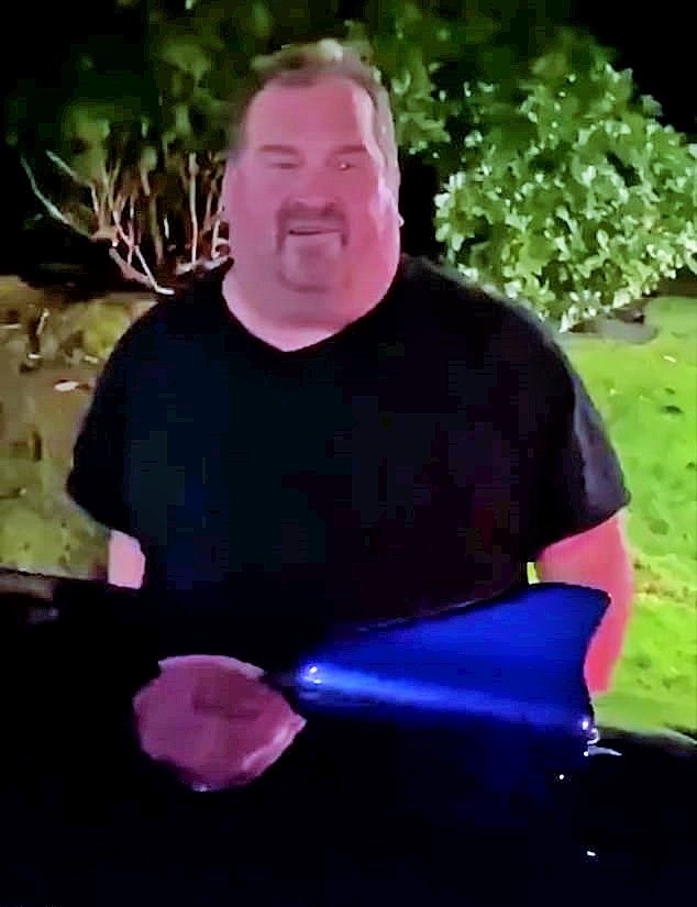 _While_Black's tweet photo. — anti-Black #Racism (#Issaquah, #Washington) — A 30-year Old #Lyft Driver Named #DavidKangogo Was Racially Abused For Simply Asking a #Racist Passenger to Wear a Face Mask. The Passenger Refused. Now, the Driver Has Contracted the #COVID19 Virus, and Is Sick!

/
#WhileBlack
/ https://t.co/Fk8cJpCuYu