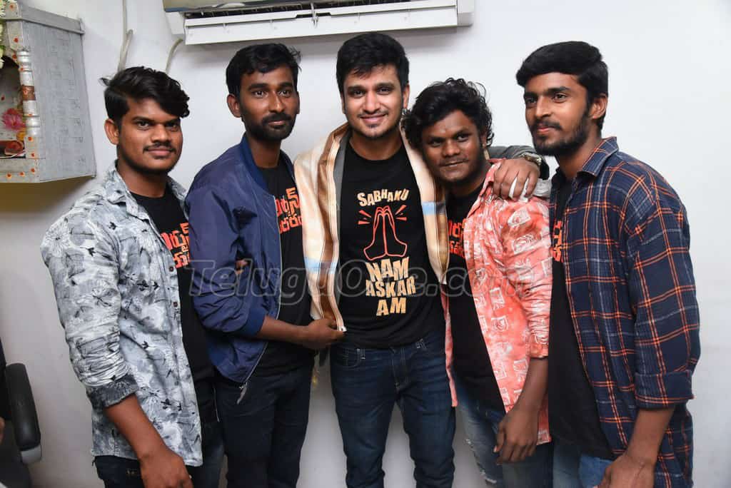 Nprashanth82's tweet photo. #1yearBack my Home Town   #WarangalBadrakaliTemple 
#Arjunsuravaram Promotions.  
@actor_Nikhil   
TeamNikhil 
#ArjunsuravaramTrendon28th https://t.co/EtFkRFQTrL