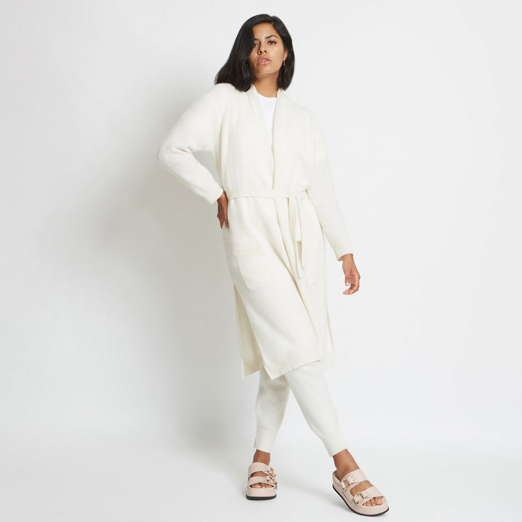 santicler_la's tweet photo. Black Friday Flash Sale - 30% off everything💫 - https://t.co/pacmIl6LSF
#cashmere #fallfashion #giftgiving https://t.co/zJAegWj0as