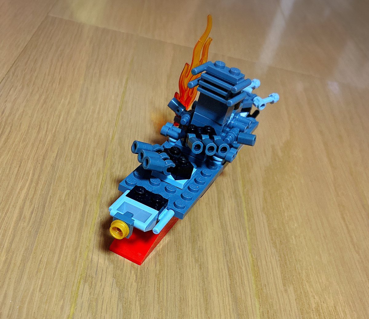 Kouchanman7's tweet photo. こうちゃんの作品☻

#戦艦ヤマト #LEGO #自由作品 
#レゴ大好き #子供の世界 
#Twitterこどもレゴ部 https://t.co/04DidCkDbG