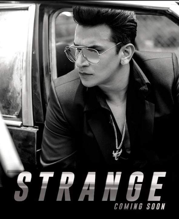 Suraj_zeeloya's tweet photo. Happy birthday Prince Narula❤️ 🎂🎈
#king of reality show🥰
Lots of love 🇳🇵All time favorite good human being love you soo much ❤✨👑 #alwaysking @princenarula88 #HappyBirthday https://t.co/kqdHoSrvdC