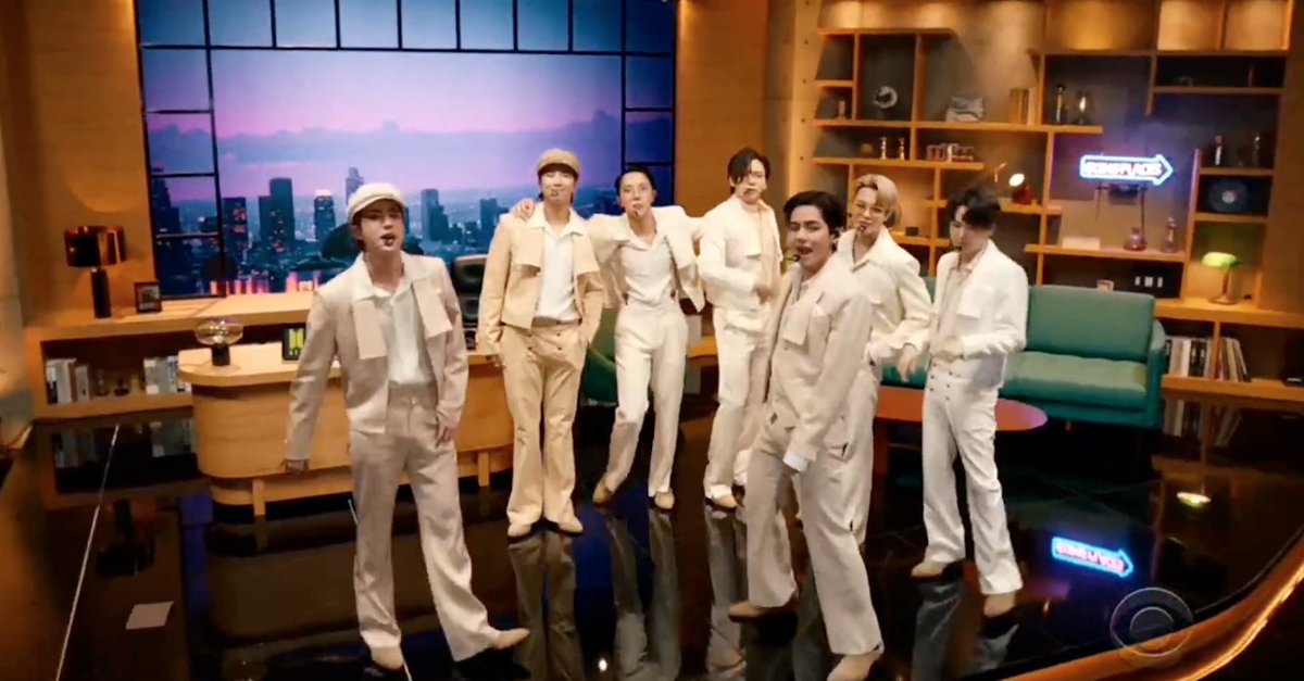 charts_k's tweet photo. .@BTS_twt's "Dynamite" performance started at the airport and ended up with them flying to @latelateshow set via @KoreanAir! #BTSxCorden https://t.co/YJF6IwAfi4