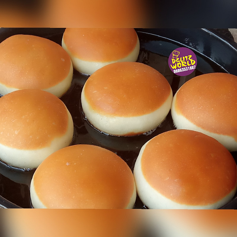 d_glitz_world's tweet photo. Yummy😋😋😋😋😋
.
.
.
.
.
.
.
.
#chinchin #snacks #snacking #snackideas #snackinghealthy #dglitzworld #abuja #kubwa #explore #explorepage #exploremore #pastrychef #pastry #dglitzworldcaketools #doughnuts #jamdoughnut https://t.co/UAefYh0mb1