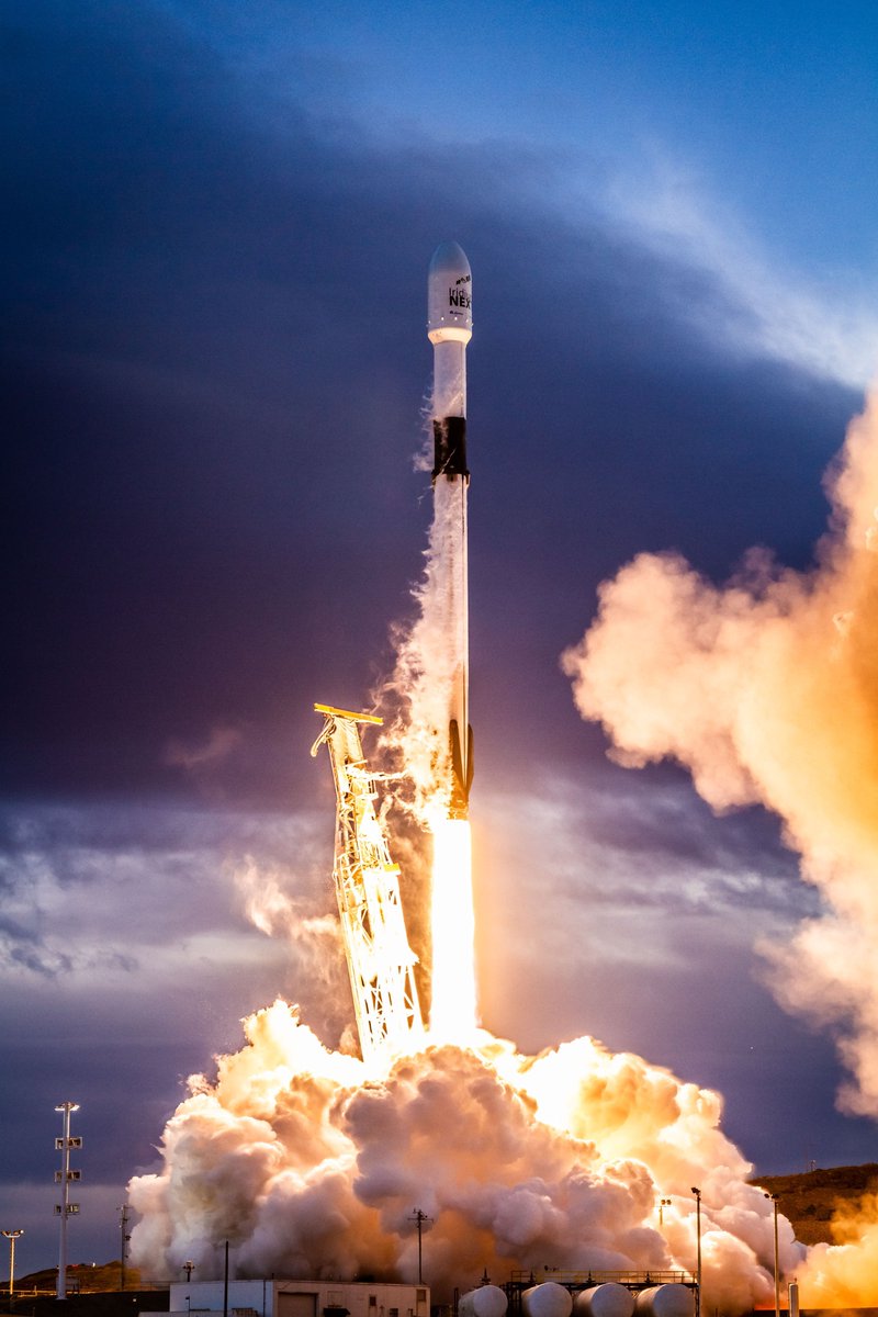 spacex360's tweet photo. Starlink-16: B1049 has now become the first SpaceX booster to fly SEVEN times! It previously flew on the Telstar 18 VANTAGE mission, the Iridium-8 mission and four Starlink missions. Reusability is game changing! 🚀🚀🚀🚀🚀🚀🚀
#SpaceX #Starlink https://t.co/lVMIPQPHXE