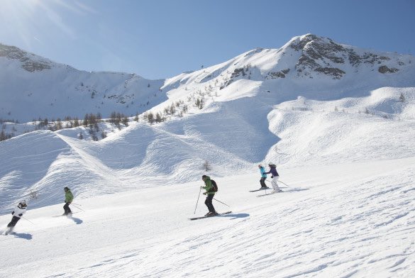 RenaudMuselier's tweet image. Je demande la réouverture de nos stations de ski dès le 15 décembre!

Cette ouverture devra être aménagée et adaptée à la situation sanitaire, en concertation avec nos voisins européens. #Macron20h #COVID19