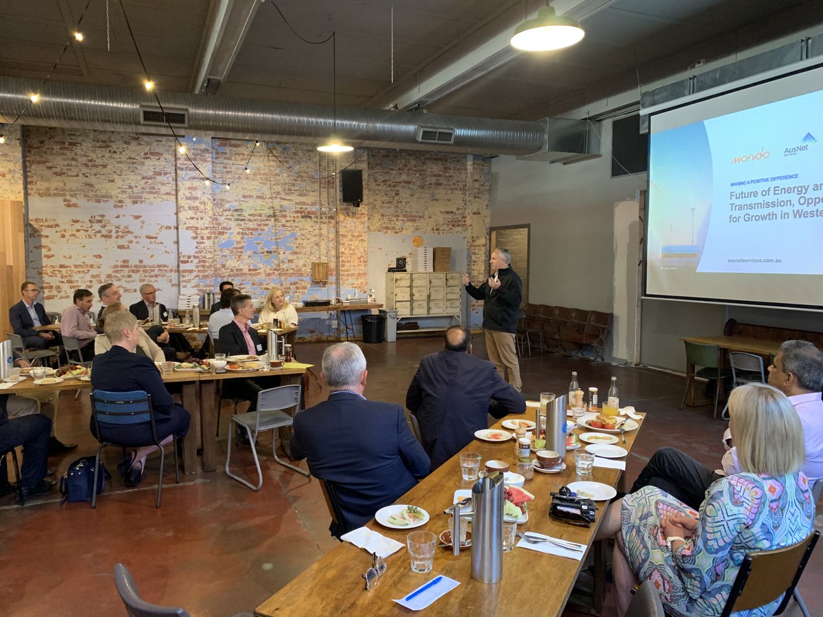 Comm4Ballarat's tweet photo. COVID Safe Forum, Exec &amp; Corp Gold members with AusNet/Mondo @ForgePizzeria @cityofballarat How GOOD is it to do this again #renewables #innovation #visitballarat https://t.co/rJyDUIsktK