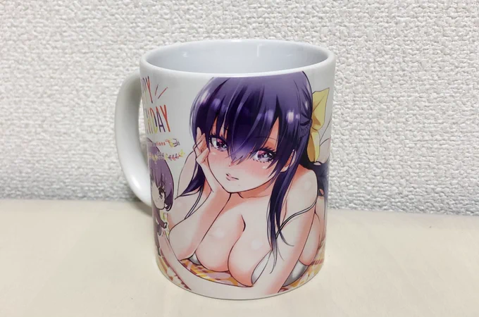 スタッフの誕生日の贈り物"澪様マグカップ"。特に『先僕』に思い入れを持ってくれてるスタッフ2名のために作った世界にふたつしかないマグカップです。 