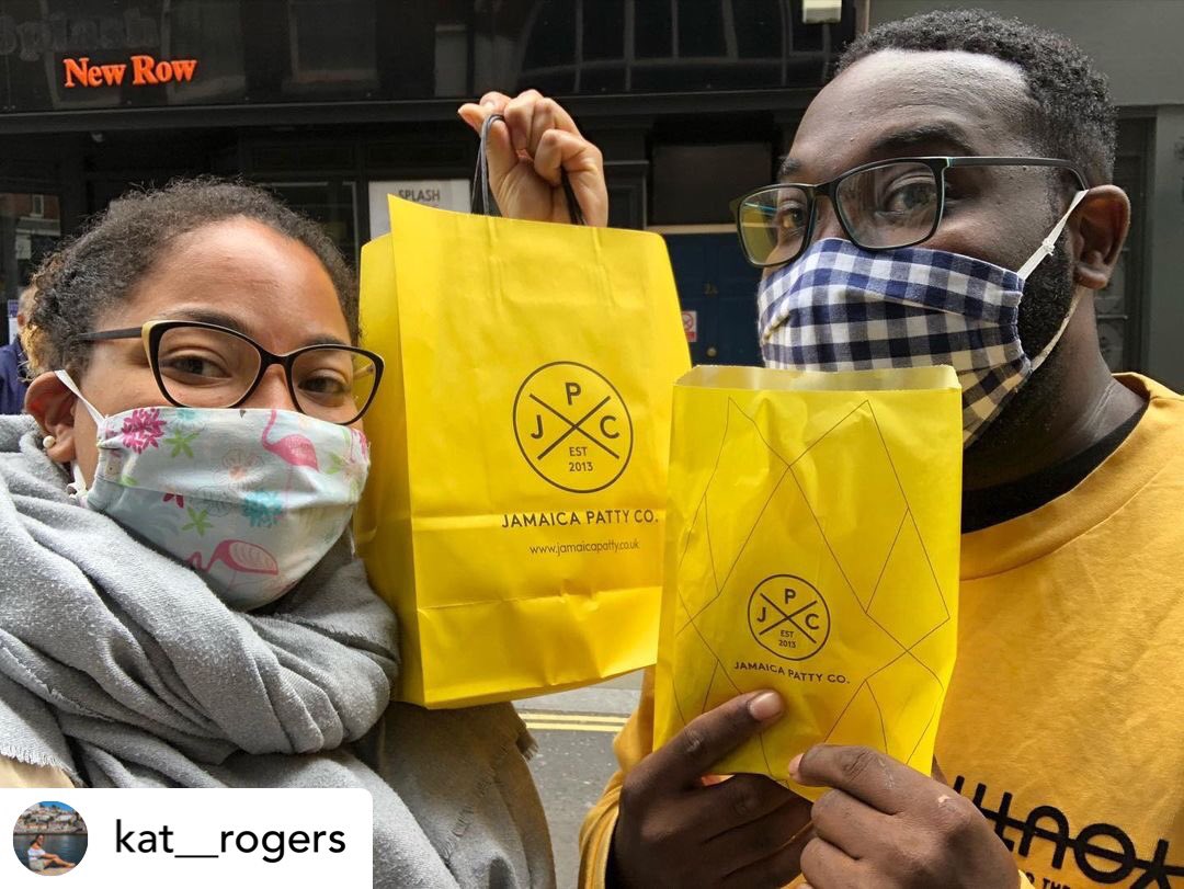 JamaicaPattyCo's tweet photo. Repost @kat__rogers You can’t tell but the excitement was real! We love a patty and anytime we’re in Covent Garden we can never resist @jamaicapattyco 😍😍
#jamaicapattyco #london #jamaicanmeals #jamaicanfood #goodfoodlondon #pattyshop #jpclondon #jamaicanowned #toplondoneats https://t.co/nLBnok1Dwh