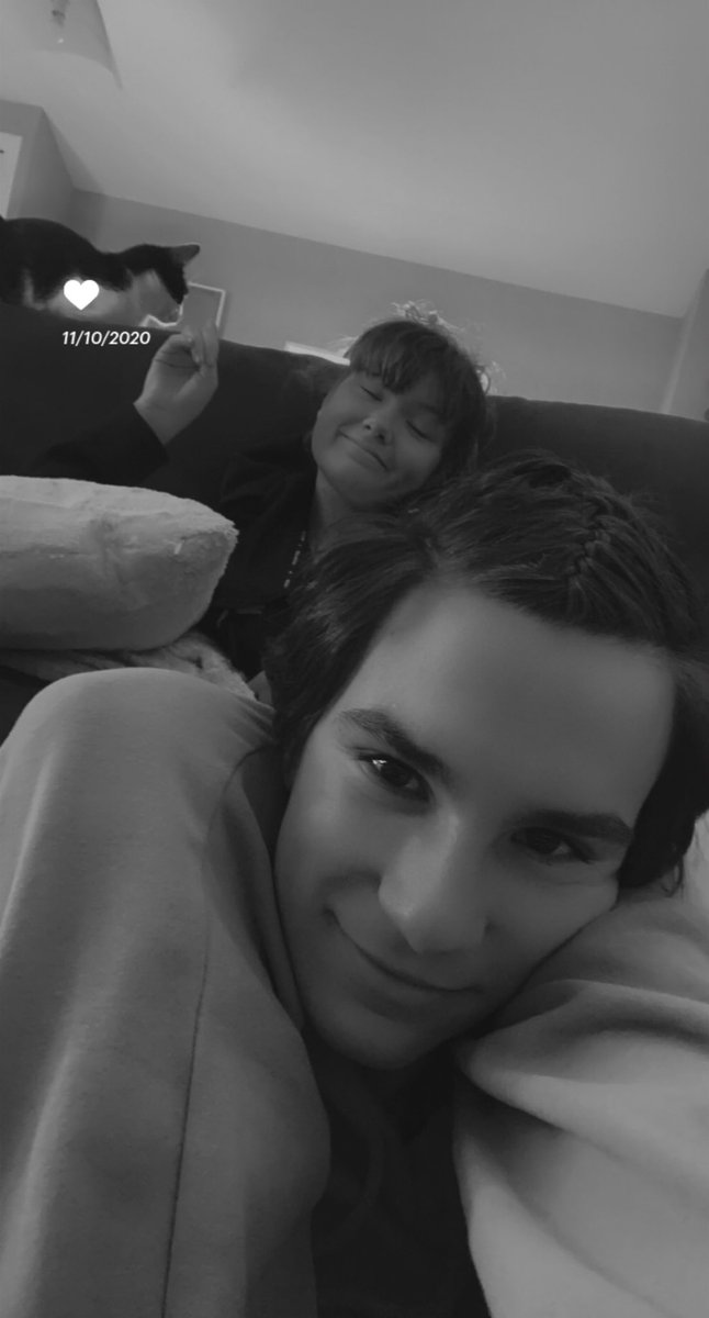 salamie2_0's tweet photo. Ma plus belle vie à ses côtés mon dieu, que je l’aime 🥺❤️ @BerteauFlavien https://t.co/hbQnWrflku