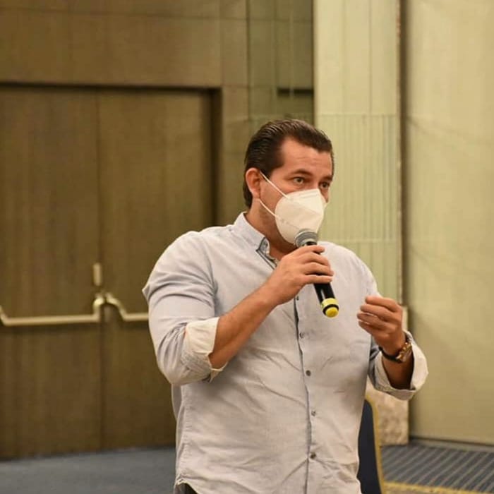 asoceg's tweet photo. Milton Casanova presidente de ASOCEG, quien nos representa en la reunión del Comité " Juntos por la reactivación turística del Gran Guayaquil"
.
.
#asoceg 
#GuayaquilNoPara 
#juntosporlareactivación https://t.co/krCdhQ5AGw