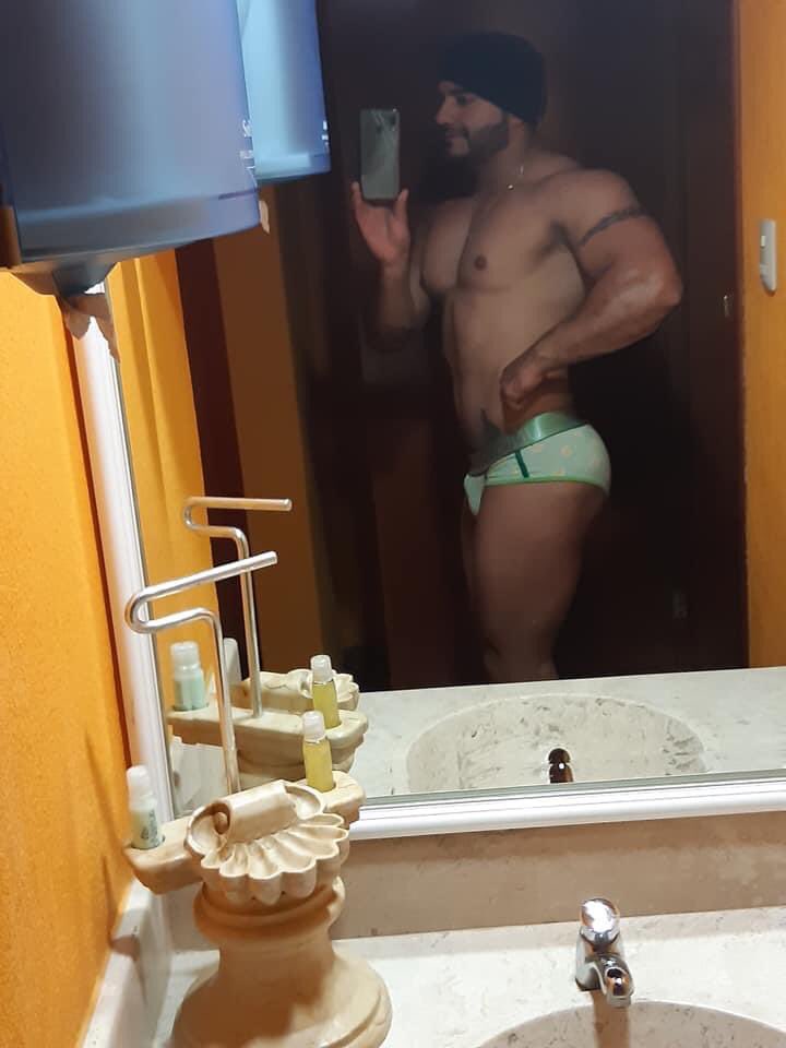 pepestar69's tweet photo. #Sripper #MaleDancer #Male #Dancer #StripperTony #Tony #Tattoo #Tatuaje #Tlaxcala #Hombre #MuscleMan #Muscle #SexyMan  No me gusta su voz me gusta el y su pito https://t.co/Slxkp1PZr6
