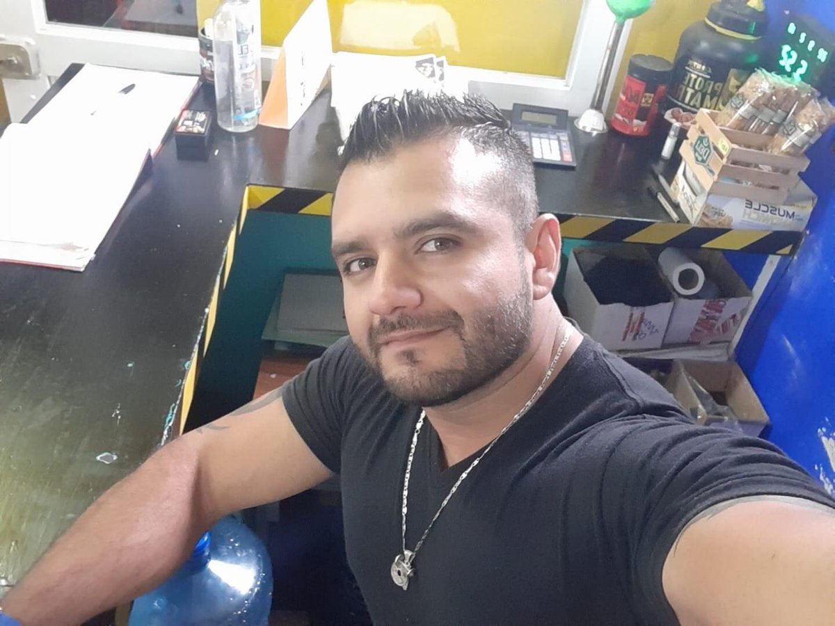 pepestar69's tweet photo. #Sripper #MaleDancer #Male #Dancer #StripperTony #Tony #Tattoo #Tatuaje #Tlaxcala #Hombre #MuscleMan #Muscle #SexyMan  No me gusta su voz me gusta el https://t.co/zIhZDYWwvI