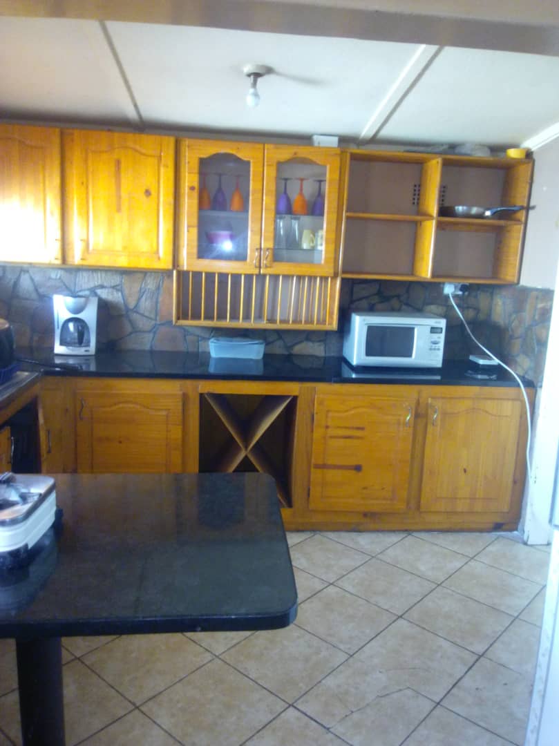 propertygalax2's tweet photo. Sunridge - One inside room for rent
✓ Share kitchen
✓ Share lounge
✓ Own bedroom with BICs
✓ Share toilet and bathroom
✓ Single lady required
✓ Rental fees - US$70
WhatsApp 0771835705, Call/text (024)2753943 ; 0734157338 ; 0712045200. #accommodation #RoomsForRent #harare https://t.co/vKkkklFyjL