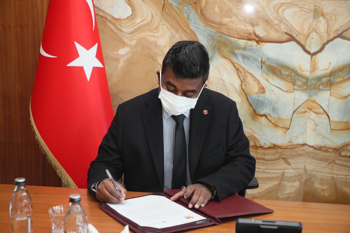 Bu imza çocuklar için.✍️

120 ülkede faaliyet gösteren <a href="/SaveChildrenTR/">Save the Children Türkiye</a> ile “Çocuk Koruma Projesi”nin devam protokolünü imzaladık.

Danışmanlık, sosyal uyum, eğitim gibi birçok başlığı olan proje, Zeytinburnu’nda yaşayan bütün çocuklara hayırlı olsun.😊

@zeytinburnakdem <a href="/ZEYKOM/">ZEYKOM</a>