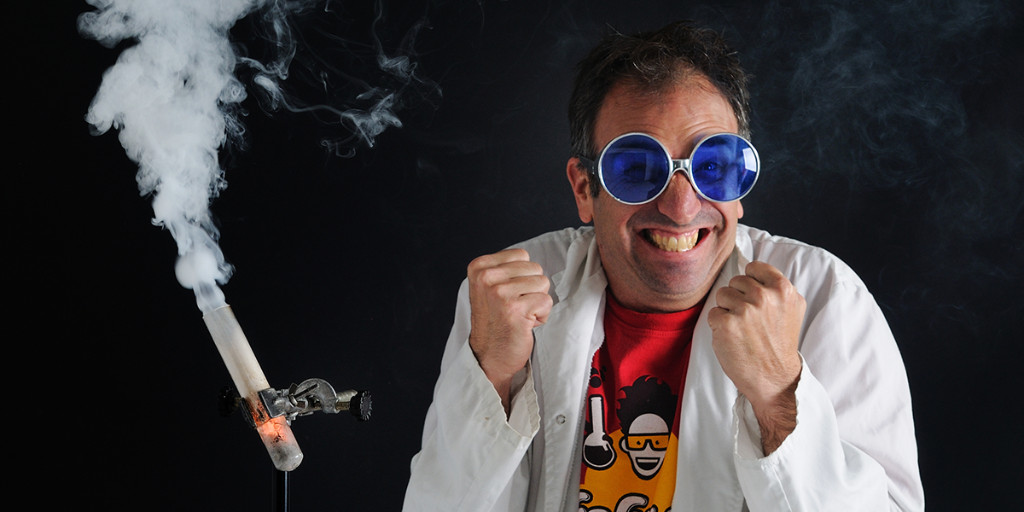 #Show #tipp 👍Die #Wissenschaftsshows von Dr. Molecula, alias Ori Weyl, werden in Israel auf der Bühne und im Fernsehen gesehen. Mit alltäglichen Dingen führt er bei den #Science_days noch bis 29.11. faszinierende Experimente durch! ▶️ science-days.digital/science-show-o…