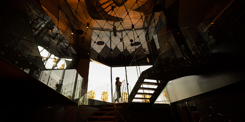 Silken_Hoteles's tweet photo. El interior del @SilkenSaaj Las Palmas te dejará con la boca abierta 🤩. Las vistas desde sus terrazas, también 🏖️. Elige el mejor lugar para vivir la #ExperienciaSilken con #HotelesSilken https://t.co/1hDnDSiDJN