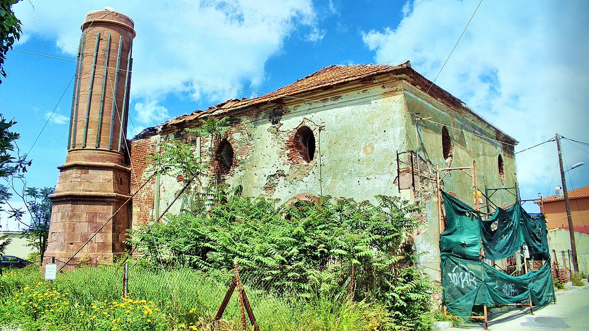 Lesbos (Midilli Adası) Valide MosqueBuilt in 1615 in the Turkish quarter of Mytilene, it was left to rot after the island's Turkish population was wiped out. Supposedly a restoration started in 2018 but now suspended.