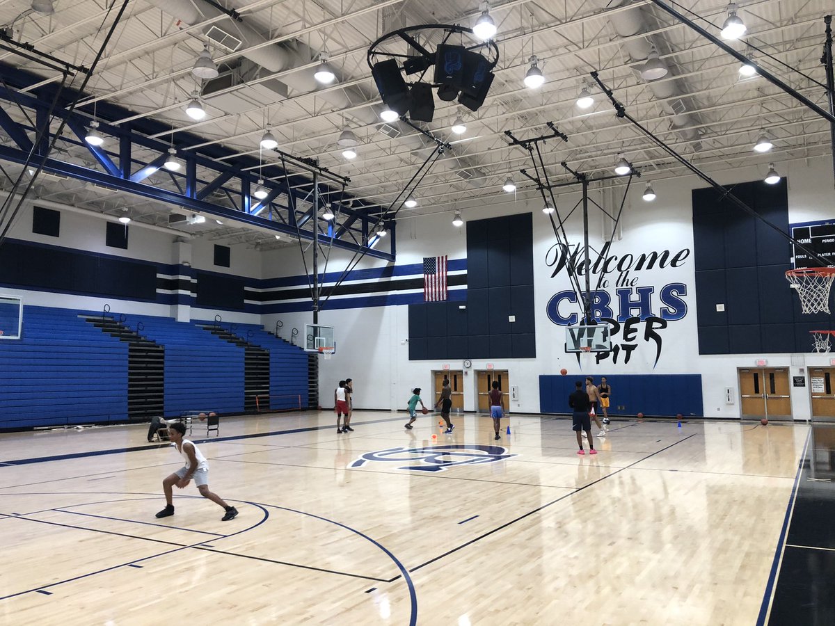 CBCobrasMBB's tweet photo. Our guys are getting in extra work this morning. #BayWatch https://t.co/4nBbNtx2x4