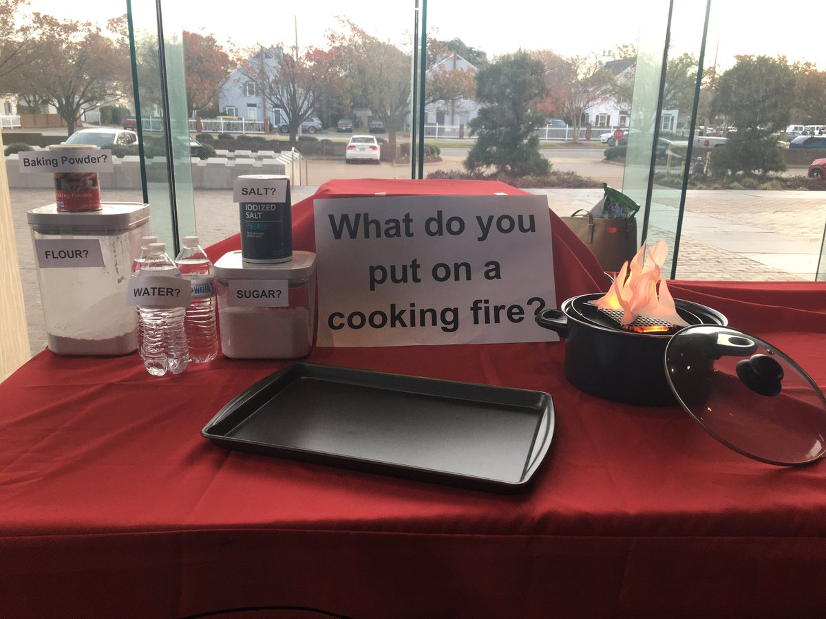 HamptonVAFire's tweet photo. We’re at @cityofhampton City Hall right now giving away free oven mitts until 1:30pm to anyone willing to retweet or share our FB post about cooking safety this holiday season. Do you know what to do? (Hint: you don’t add, you subtract) Answer coming after 1:30pm! https://t.co/5qlDGQ7T3N