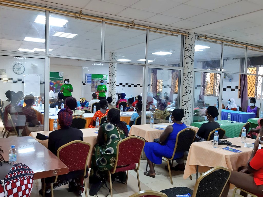 eassigender's tweet photo. #Day2 EASSI training on EAC Customs Procedures in Gulu! #SaveWomensTrade Discussions about the opportunities within the "Making Trade Work for Women" project and how women traders will benefit from it.
Attendees - #women traders dealing in vegetables, fruits &amp; produce https://t.co/8tsFbKgbhM