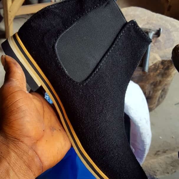 Localshoes_plug's tweet image. I make local shoes 
Cool 150, 160 cedis 
Nationwide delivery 
Kindly rt my hustle gimme if you seeing this 🙏🙏

#RetainAkufoAddo
#AkufoAddoIsCorrupt 
#JohnMahamaDelivers
