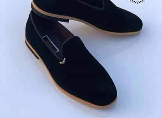 Localshoes_plug's tweet image. I make local shoes 
Cool 150, 160 cedis 
Nationwide delivery 
Kindly rt my hustle gimme if you seeing this 🙏🙏

#RetainAkufoAddo
#AkufoAddoIsCorrupt 
#JohnMahamaDelivers