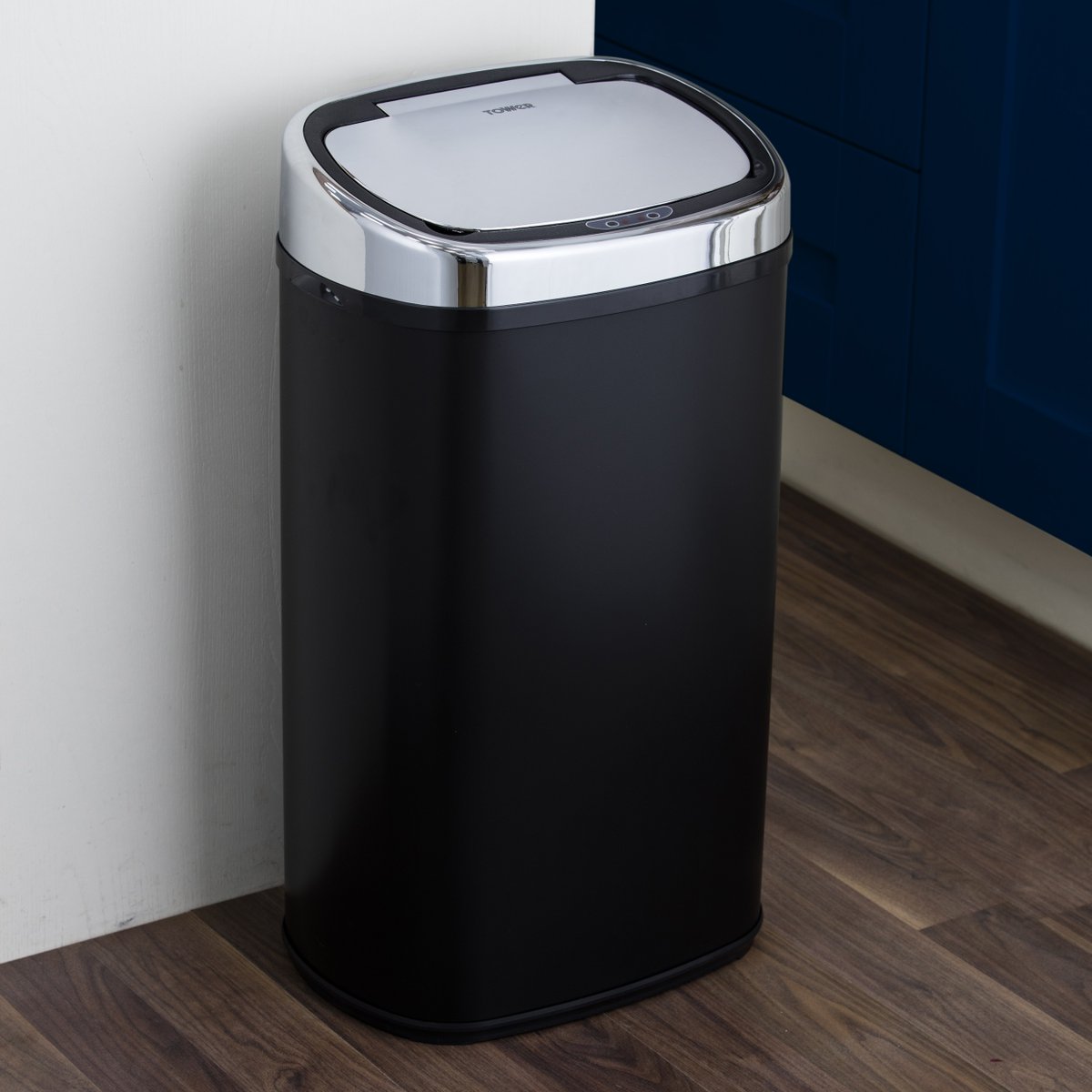 TowerHousewares's tweet photo. Whatever our Christmas looks like there is always loads of cleaning up to do! 😂 Help is at hand with a Black Friday bargain in the form of our 58l sensor bin - save £25 now (just £44.99 💖)!
#kitchenbin #blackfriday #towerhousewares #builtforbetter https://t.co/fANoyDnKp3