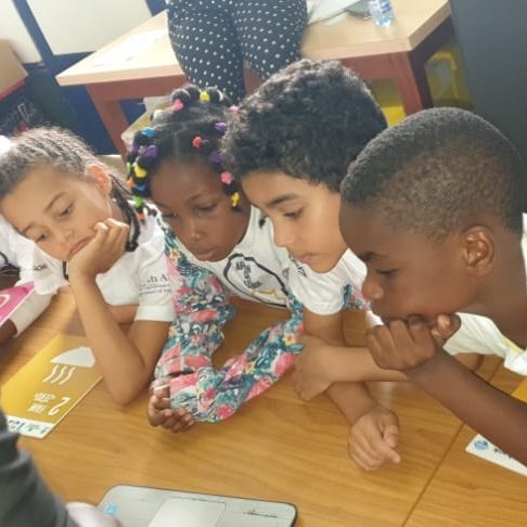 AfricaCodeWeek's tweet photo. This year we have the pleasure of welcoming new countries to the #AfricaCodeWeek family! Meet #Gabon 🇬🇦 and their incredible energy! Bienvenue dans la famille ! 🔥
@AkewAcelerateur @UNESCOGabon @EducationGabon @sap4good @mjcmcigab @ntchango9 #ACCChallenge #ACW2020 https://t.co/iVwaZBTfEp