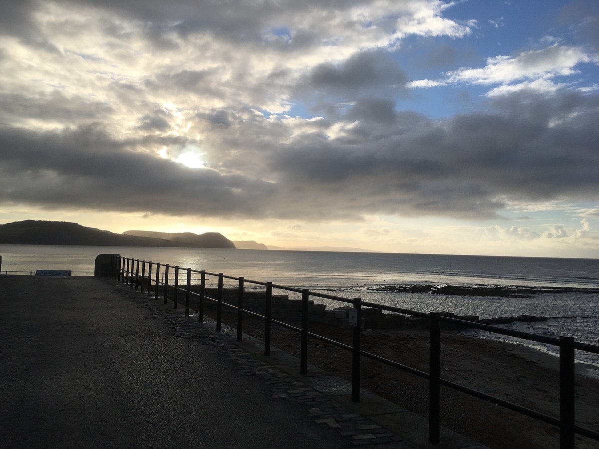 DorsetLibraries's tweet photo. Last chance to book your FREE place for our virtual workshop &amp; express thoughts about #climatechange &amp; #community.   Contribute  words, sentences,  poem  towards a group piece that #poet @Vanessa_Kisuule  will perform and share online later.   https://t.co/nH4xNnxic3  @_LANDANCE https://t.co/FS9F3hxOxM