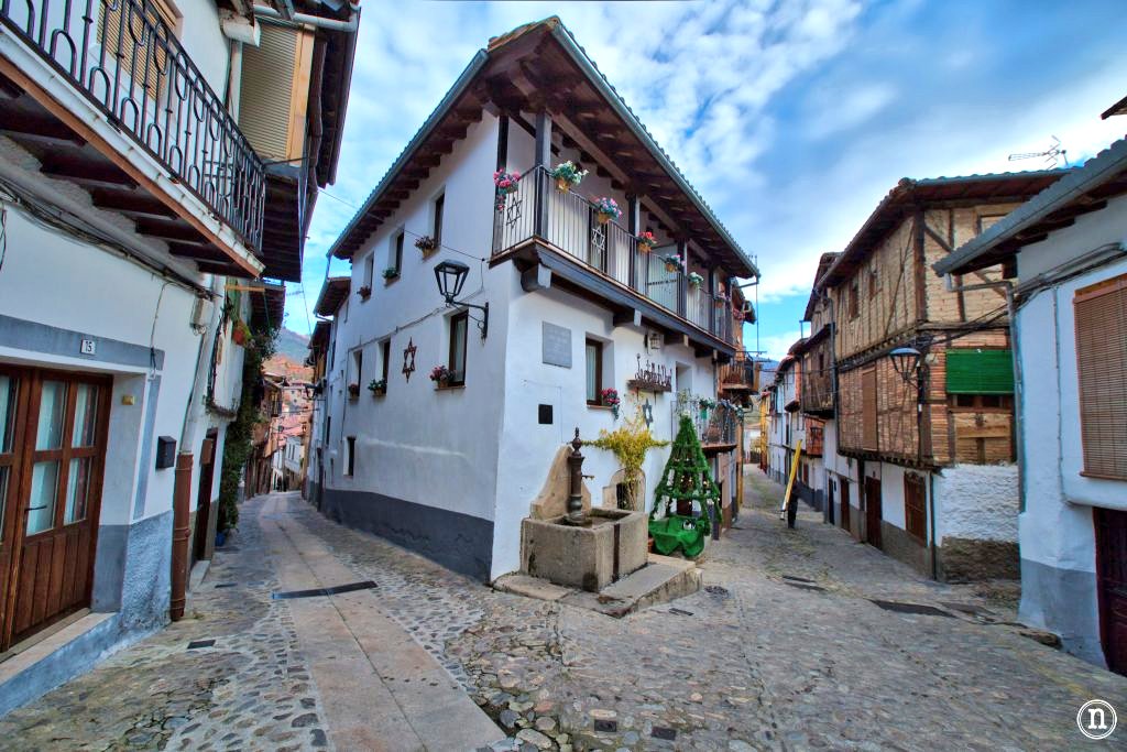 Hoy es #miercoleSpain y os enseñamos Hervás y su Chorrera!
nomadasocasionales.com/hervas-identid…