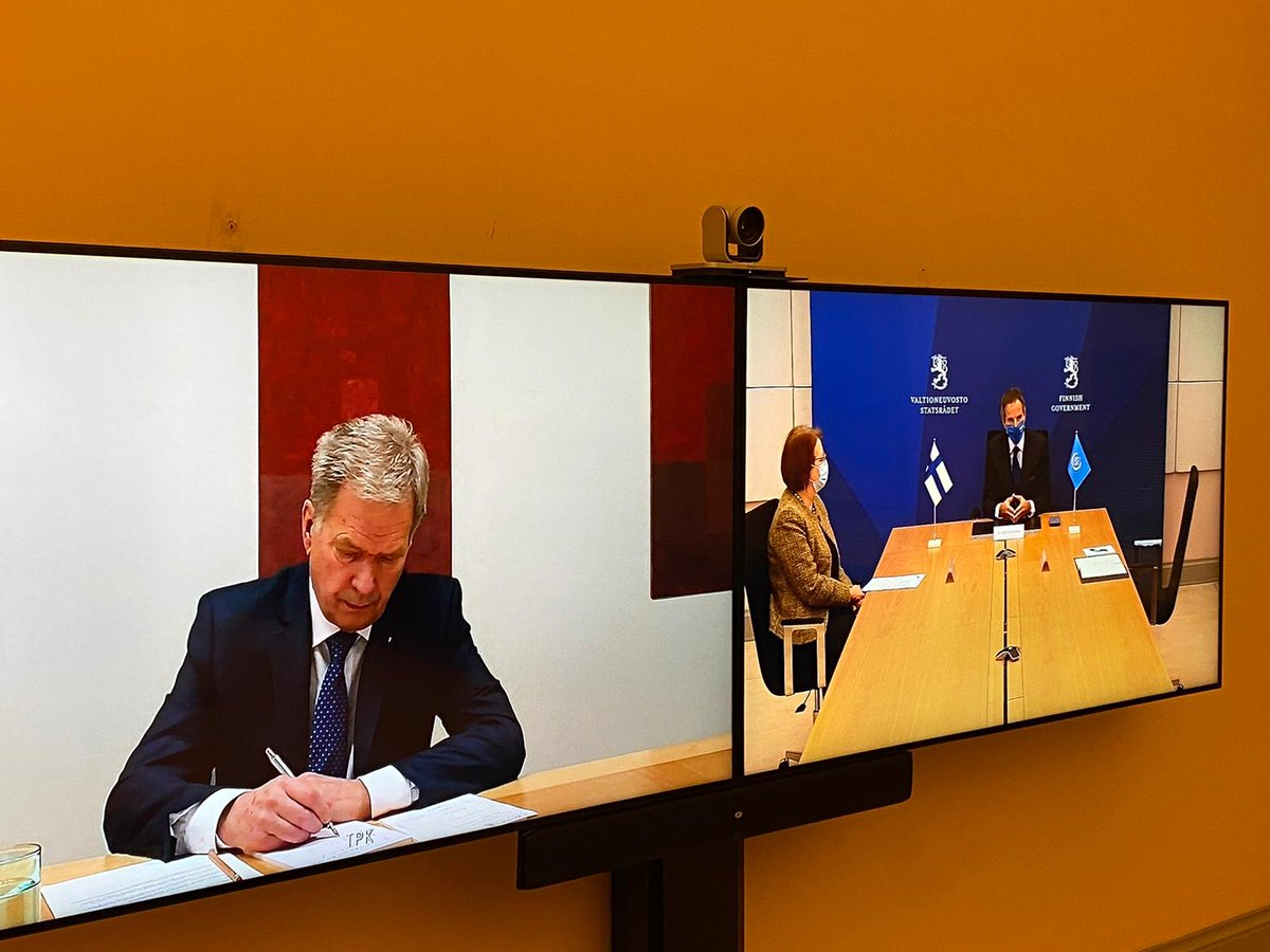 rafaelmgrossi's tweet photo. We discussed @IAEAorg’s work under #NPT to verify nuclear remains peaceful &amp; #RevCon2020, importance of #nuclear power for Finland, and further cooperation. Appreciate @niinisto and 🇫🇮’s strong support for the Agency's work! https://t.co/uC8JgFL9Fp