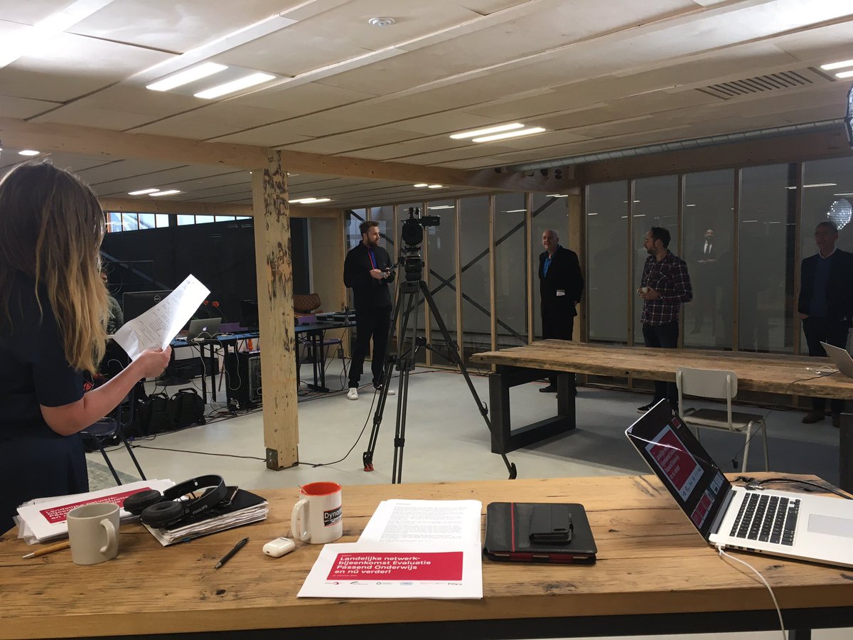 Belang van samenwerking toegelicht aan  samenwerkingsverbanden passend onderwijs en gemeenten voor meer ontwikkelingskansen kinderen. Is straks terug te kijken via steunpunt PO #voordejeugd #minvws