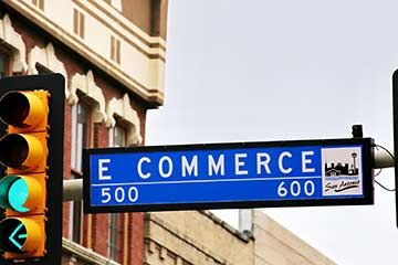 _Uppler's tweet photo. 🔭 #B2B e-commerce established its place in the B2B companies’ landscape. 

These industry shifts will keep changing the way manufacturers, brands, distributors, retailers, and consumers interact in 2021 and beyond. https://t.co/mLLFzvlFC0

#marketplace #innovation #digital https://t.co/qDvFSVqz6v