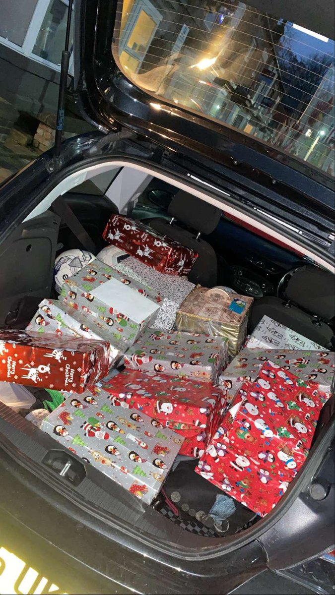 MASSIVE thank you to all the girls from Women’s football who have managed to get together 18 shoe boxes this year - amazing effort from all the girls considering the circumstances!🎁🎄🎅🏼