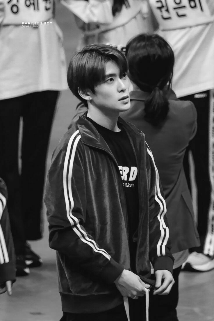 cacaamichin's tweet photo. •-- Jung Jaehyun ft NCT au --•

   Tolong bantu gua biar gua bisa pulang https://t.co/HSxzC4hDzX